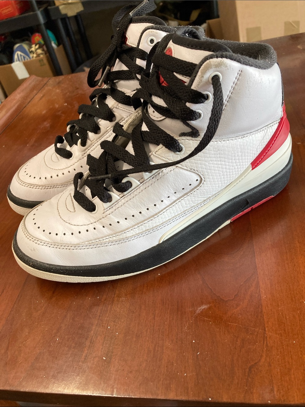 Children Jordan 2 Retro OG GS Chicago Size 4y Boys Athletic Casual PreOwned